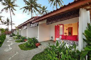 PinkCoco Gili Air - Constant Surprises & for Cool Adults Only - 4