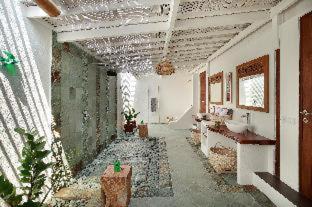 PinkCoco Gili Air - Constant Surprises & for Cool Adults Only - Gili Air - 2