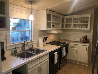 Beaufort SC New Renovation, Close to Parris Island, Historic Downtown, Beautiful Beaches, Sleeps 8 - Beaufort - 7