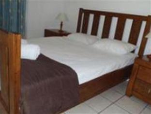 Beachside Holiday Units - Bowen - 1