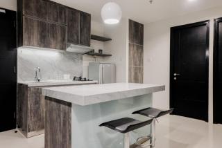 Bright 2BR Apartment at Paramount Skyline By Travelio - 1