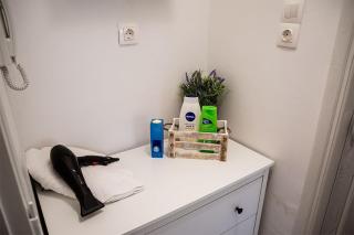 Your apartment in Athens (Next to Metro & Acropolis) - 4