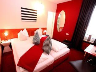 Hotel Falkenturm - Munich - 1