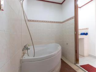 RedDoorz Plus at Mahajaya Hotel Denpasar - 4
