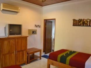 Flamboyan Hotel - 8