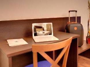 Hotel Madrid Torrejon Plaza - 8