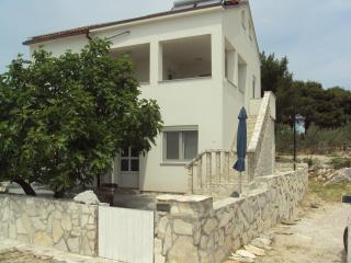 APARTMAN ZVONIMIR - Pirovac - 7