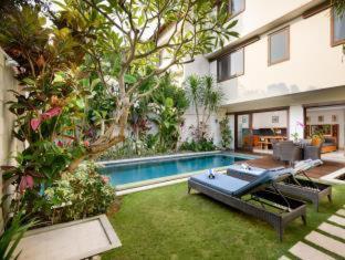 Echo Beach Townhouses - 1