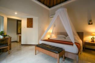 Parigata Villas Resort - 2