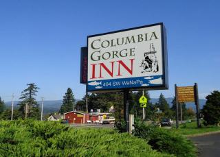 Columbia Gorge Inn - 3