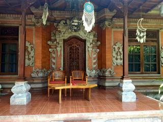 Ngetis Home Stay - Sanur - 1