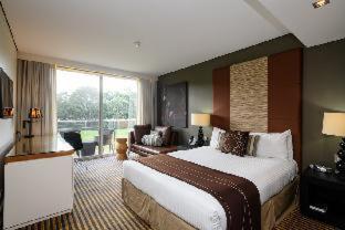 Lakeside Hotel and Conference Centre - 9