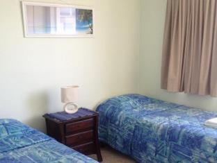 Surfcomber on the Beach - Maroochydore - 5