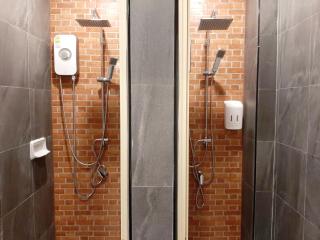 GN Capsule Hostel Patong - 4