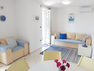 Apartment Nika, 4*, 2-bedroom, barbecue - Baška - 5