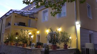 Hotel Sonne - Weingarten - 5