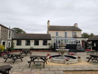 Coach house hotel - Royston - 0