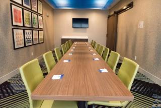 Holiday Inn Express & Suites - Warsaw - E Center by IHG - Warsaw - 5