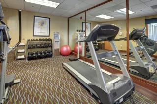 Holiday Inn Express Hotel & Suites Emporia by IHG - Emporia - 2