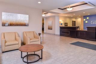 Holiday Inn Express & Suites Emporia Northwest by IHG - Emporia - 6