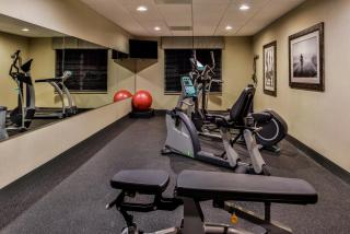 Holiday Inn Express & Suites Emporia Northwest by IHG - Emporia - 2