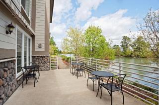 Holiday Inn Express Corvallis-On the River by IHG - Corvallis - 2