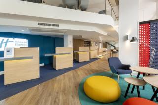 Holiday Inn Express Edinburgh City Centre by IHG - Edinburgh - 3