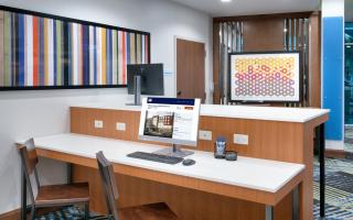 Holiday Inn Express & Suites - Gainesville I-75 by IHG - Gainesville - 5