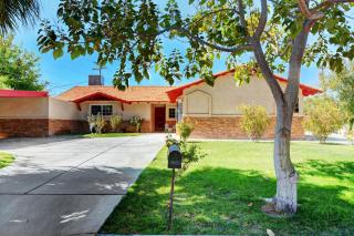 Las Vegas Elegance! Pool Table & Sparkling Pool! Home - 4
