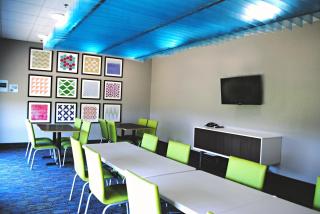 Holiday Inn Express & Suites - Columbia City by IHG - 6