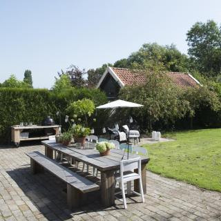 B & B Meet the Dutch - 1