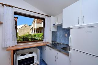 Apartments by the sea Pisak, Omis - 7521 - Mimice - 7