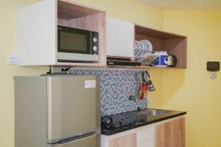Cozy and Modern 1BR Green Central City Apartment By Travelio - Yakarta - 6