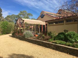 Gasworks Cottages and Gardens - Strathalbyn - 0