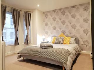 Modern Leamington City Centre Apartment - Leamington Spa - 5