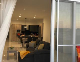 Penthouse in Marsaxlokk with panoramic views: 3 bedrooms, 2 baths - 5
