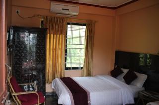 Hotel Tourist Inn and Apartment - Pokhara - 1