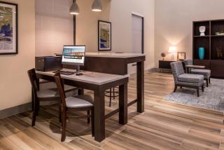 Holiday Inn and Suites Addison by IHG - Addison - 3
