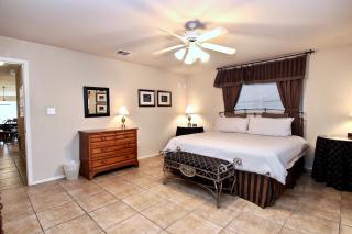 Good Night Sleep Tight - New Braunfels - 2