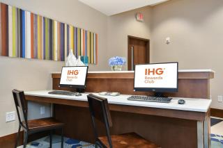 Holiday Inn Express & Suites Charlotte - Ballantyne by IHG - Charlotte - 8