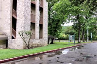 Comal River Retreat - 9