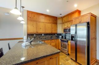 Towering Pines 2 - 6