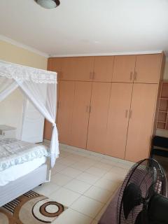 Home Up Guest Apartments and Lodge - Blantyre - 8