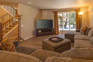 5 Bed 3 Bath Vacation home in Sunriver - Sunriver - 0