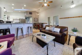 Perfectly Placed Plum Cottage - Bend - 7