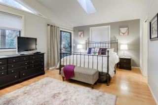 Perfectly Placed Plum Cottage - Bend - 1