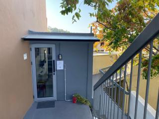 Monastiraki CityCenter Sleepbox- Unspoiled Athens Apartments - Athens - 3