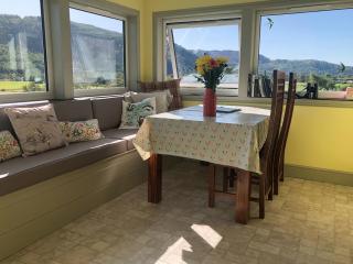 Nan's Cottage - 1