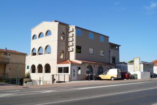 Apartments Mario with private parking - Makarska - 0