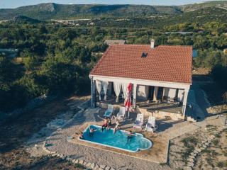 Holiday home with pool Kristal - Šibenik - 9
